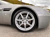 ASTON MARTIN VANTAGE
