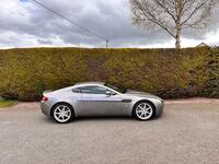 ASTON MARTIN VANTAGE