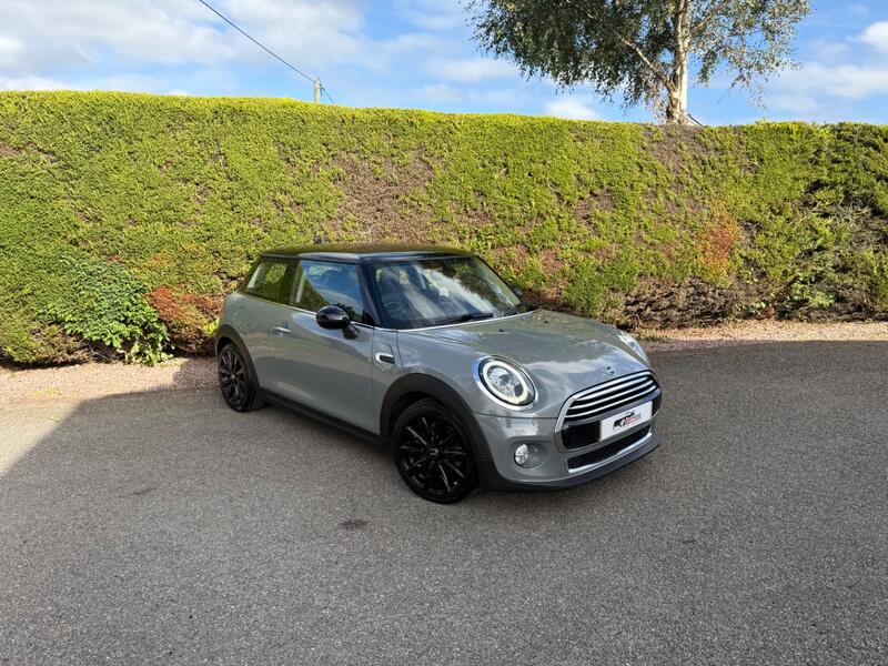 MINI HATCH